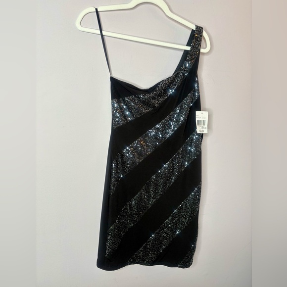 Black One-Shoulder Sequin Party Dress – Size Medium – NWT - Picture 1 of 2